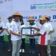 Lurah Srimulyo Hadiri Kegiatan BRI Menanam dari Kantor Cabang Adisucipto 