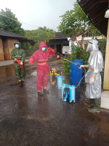Giat Spraying di Pedukuhan Payak Wetan