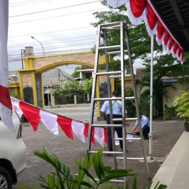 Semarakkan HUT Ke-76 Kemerdekaan RI, Kalurahan Srimulyo Memasang Umbul-Umbul dan Bendera Merah Putih