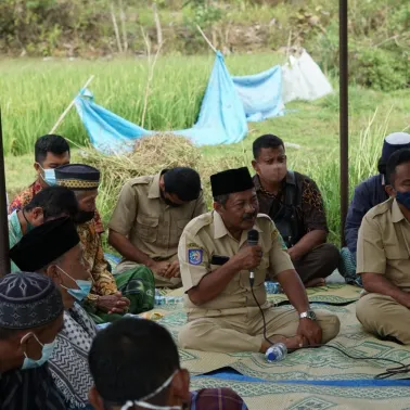 Doa Bersama Pamong Kalurahan Bersama Warga Sebelum Pembangunan Jalan Industri