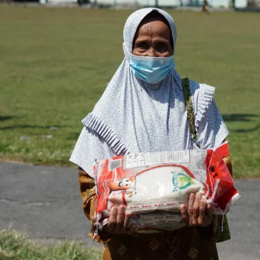 Penyaluran Bantuan Beras PPKM Tahun 2021 Kalurahan Srimulyo