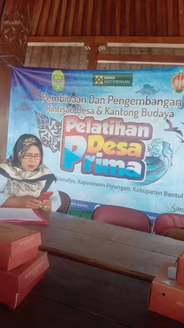 DP3AP2KB Kabupaten Bantul Berikan Pelatihan Ketrampilan Anggota Desa Prima Kalurahan Srimulyo
