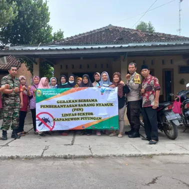 Kegiatan PSN (Pemberantasan Sarang Nyamuk) di Padukuhan Klenggotan 