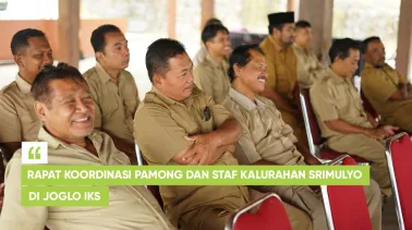 Rapat Koordinasi Pamong dan Staf Kalurahan Srimulyo di Joglo IKS