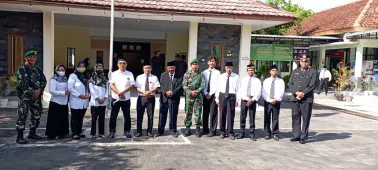 Lurah dan Pamong Srimulyo Ikuti Upacara Hari Kesaktian Pancasila di Kapanewon