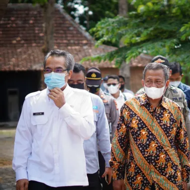 Apresiasi Kesigapan Srimulyo Tangani Covid-19, Bupati Bantul Sambangi Shelter Srimulyo