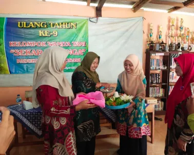 Ulu-Ulu Srimulyo Hadiri HUT KWT Sekar Kenanga Ngelosari