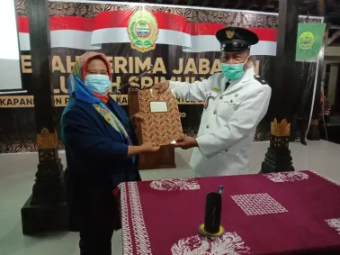 SERTIJAB PENJABAT LURAH DENGAN LURAH BARU